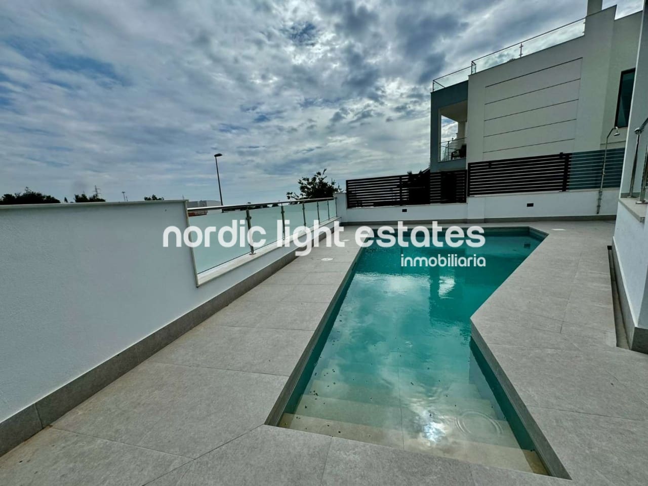 4 quarto Moradia para venda em Nerja com piscina garagem - 865 000 € (Ref: 8640194)