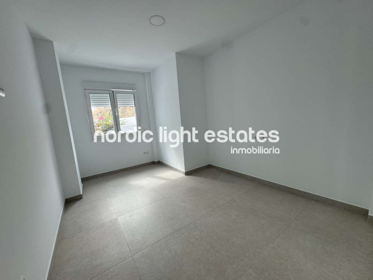 4 quarto Moradia para venda em Nerja com piscina garagem - 865 000 € (Ref: 8640194)