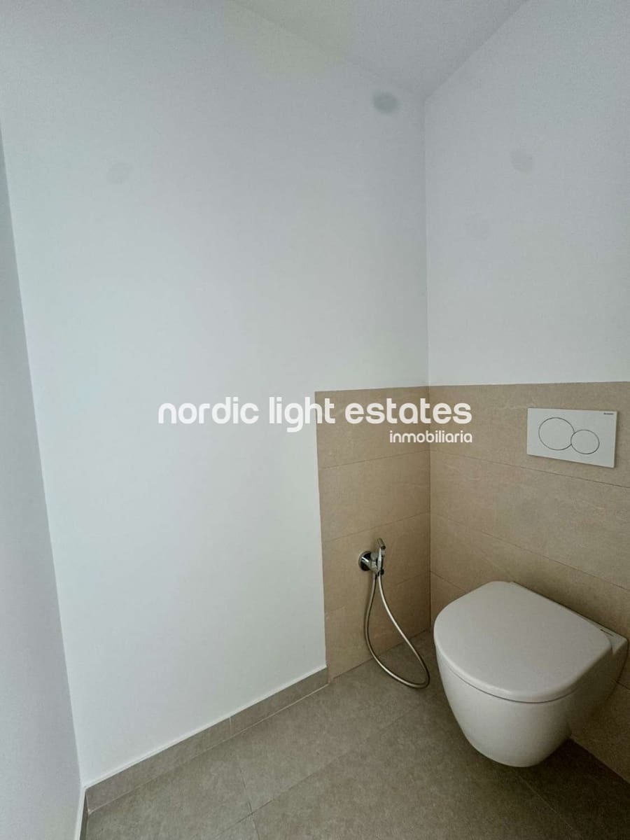 4 quarto Moradia para venda em Nerja com piscina garagem - 865 000 € (Ref: 8640194)