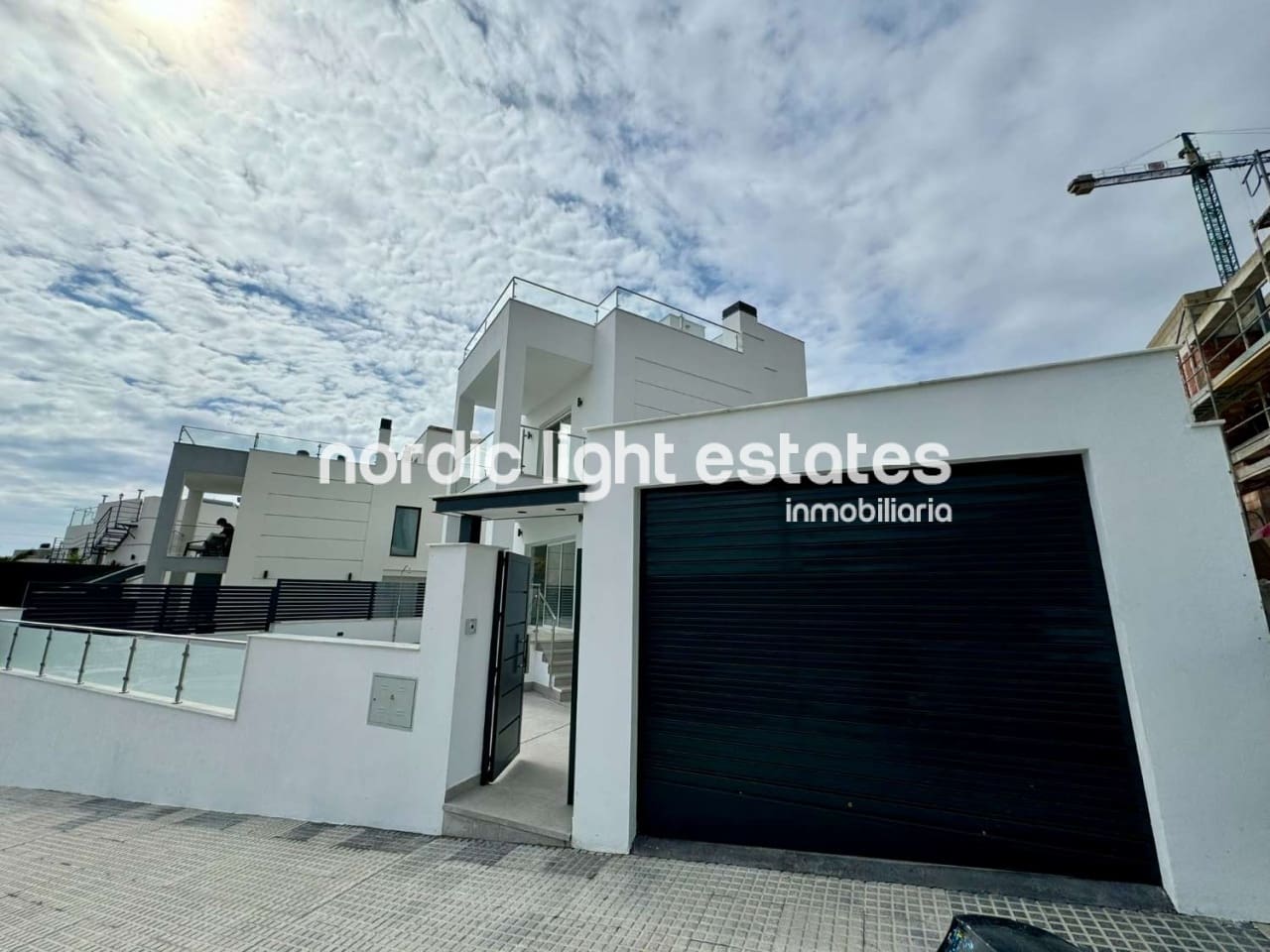 4 quarto Moradia para venda em Nerja com piscina garagem - 865 000 € (Ref: 8640194)