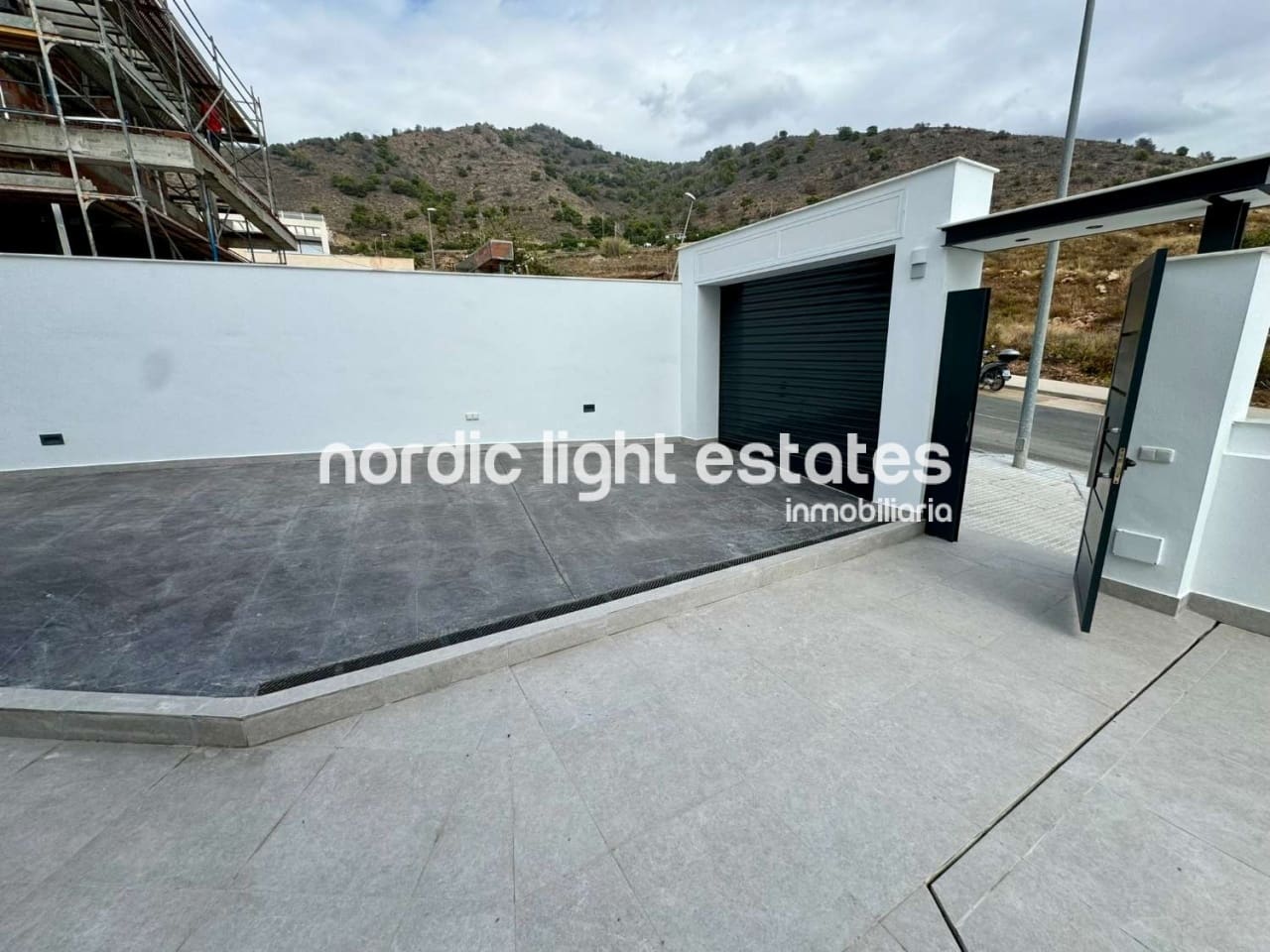 4 quarto Moradia para venda em Nerja com piscina garagem - 865 000 € (Ref: 8640194)