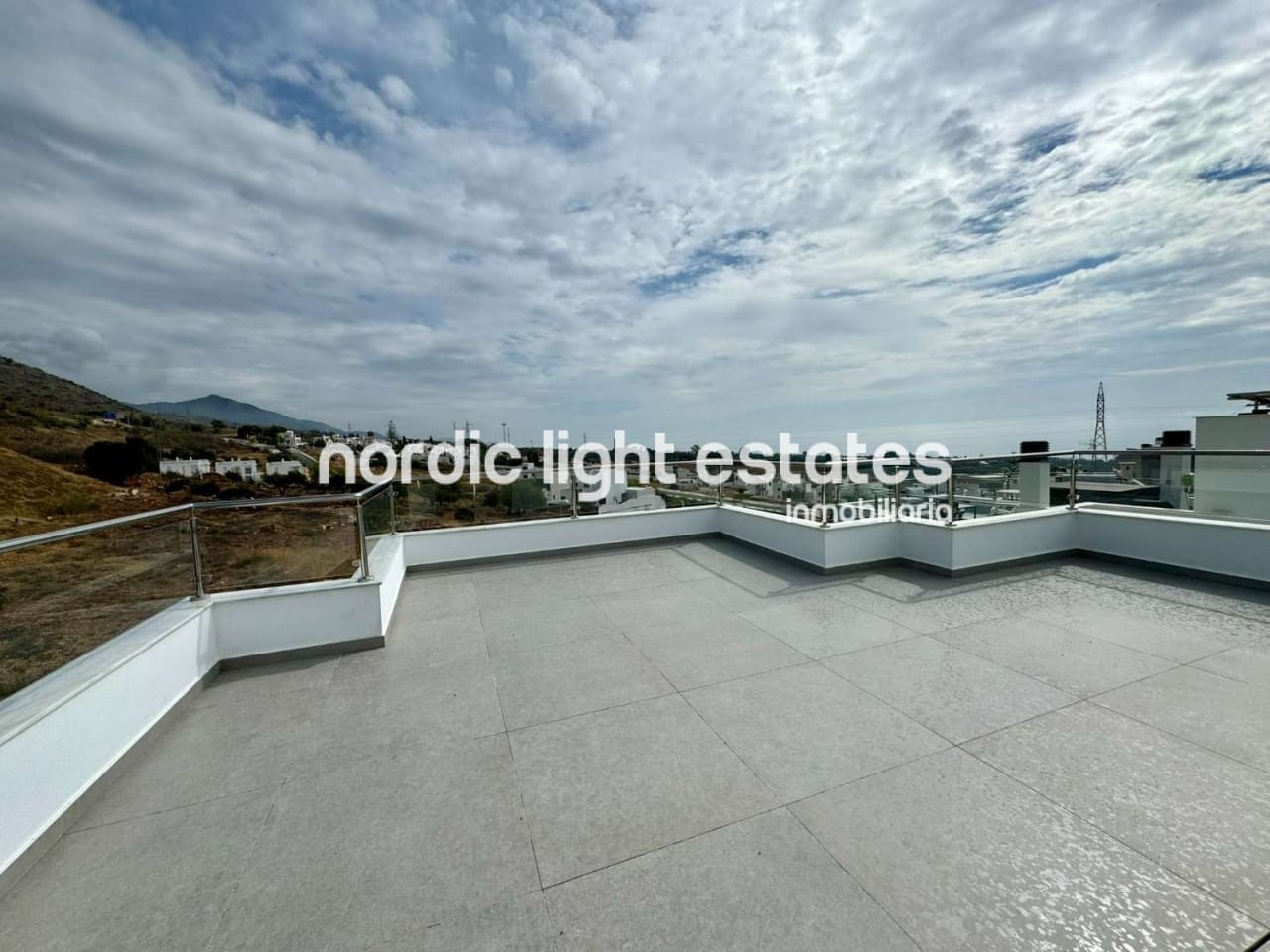 4 quarto Moradia para venda em Nerja com piscina garagem - 865 000 € (Ref: 8640194)