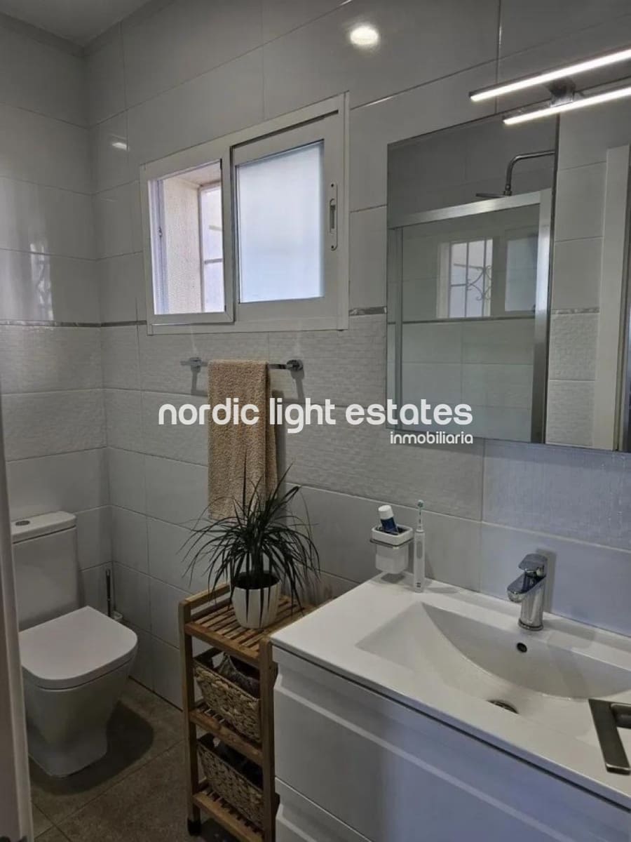 3 soverom Kjedet enebolig til salgs i La Herradura med garasje - € 474 999 (Ref: 8646901)