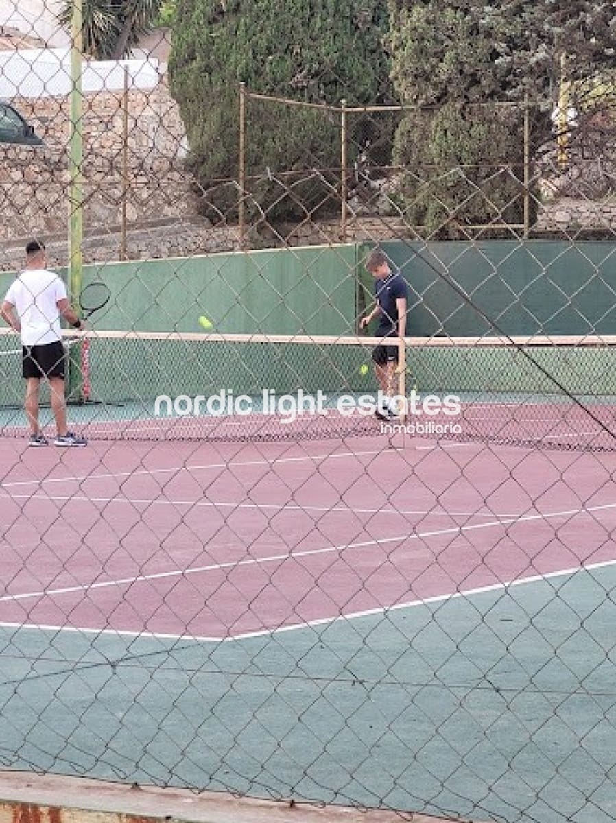 3 soverom Kjedet enebolig til salgs i La Herradura med garasje - € 474 999 (Ref: 8646901)