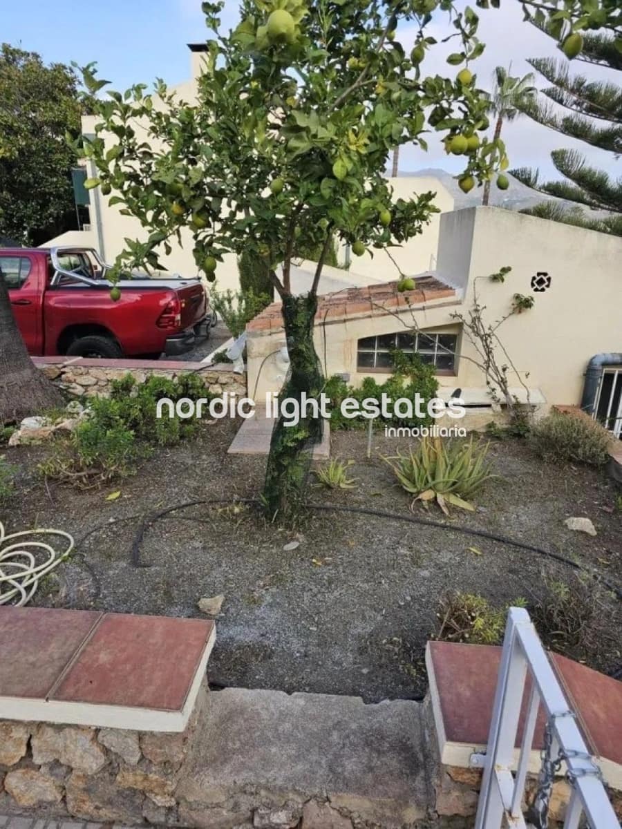 3 soverom Kjedet enebolig til salgs i La Herradura med garasje - € 474 999 (Ref: 8646901)