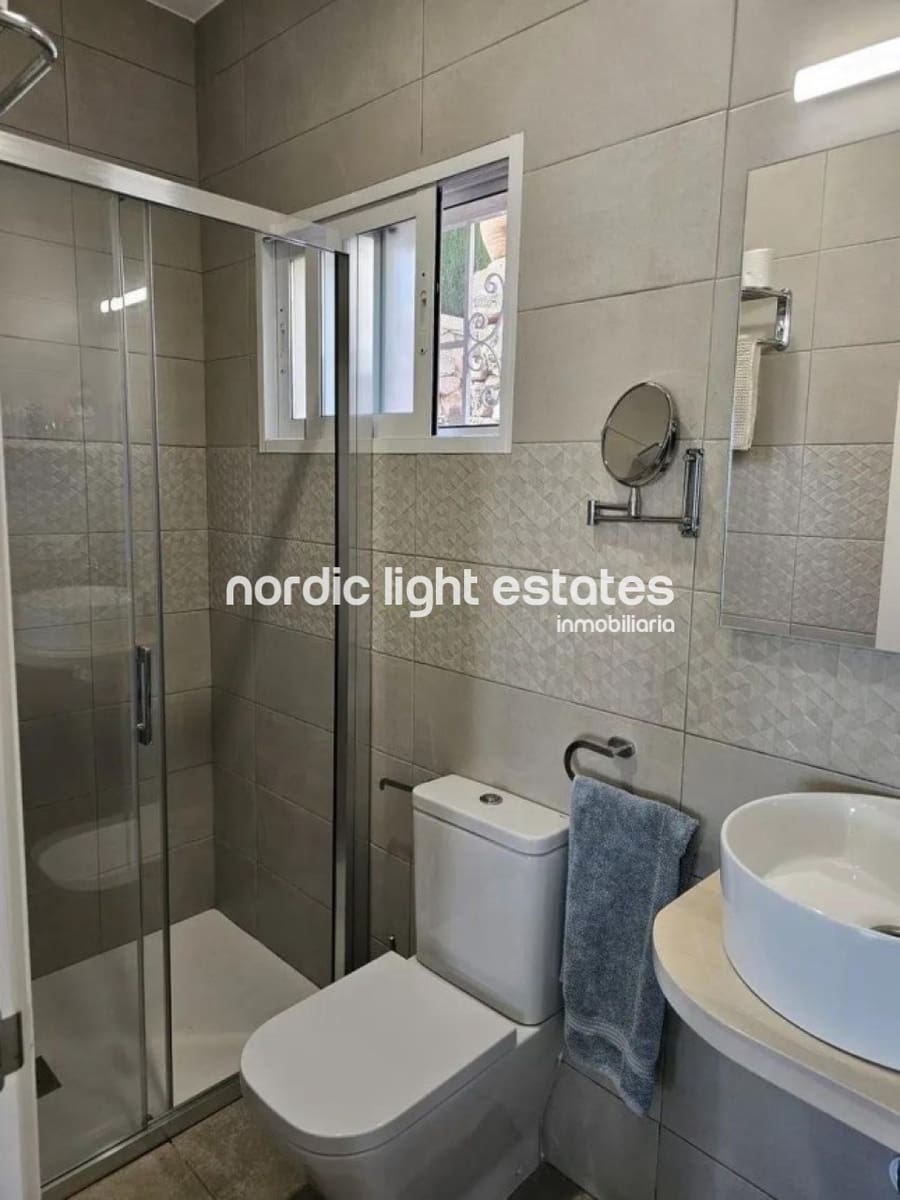 3 soverom Kjedet enebolig til salgs i La Herradura med garasje - € 474 999 (Ref: 8646901)