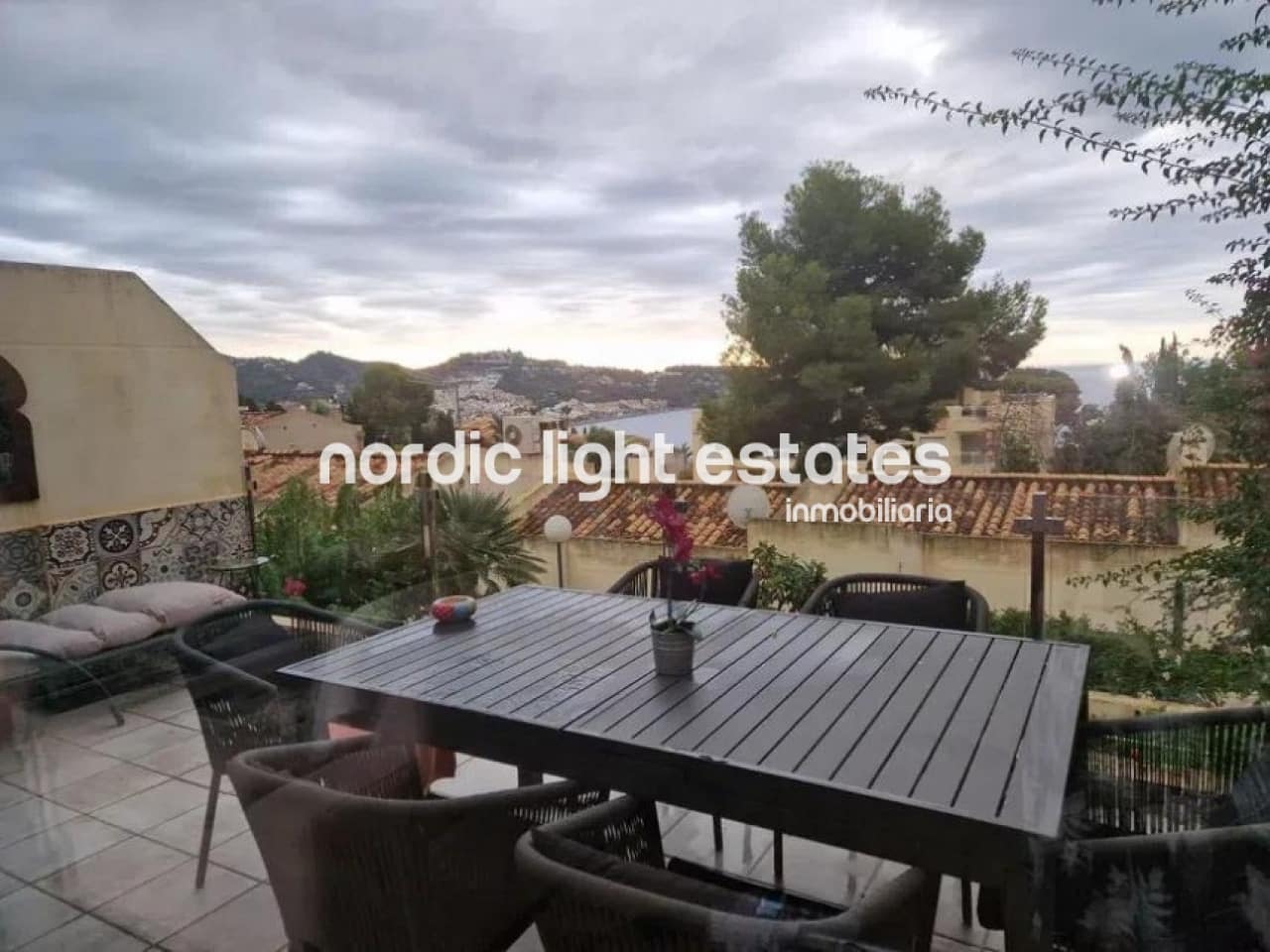 3 soverom Kjedet enebolig til salgs i La Herradura med garasje - € 474 999 (Ref: 8646901)