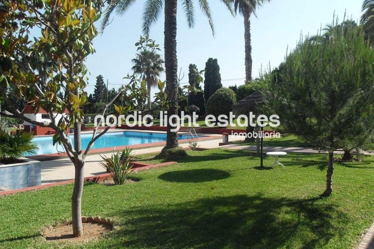 3 soverom Kjedet enebolig til salgs i La Herradura med garasje - € 474 999 (Ref: 8646901)