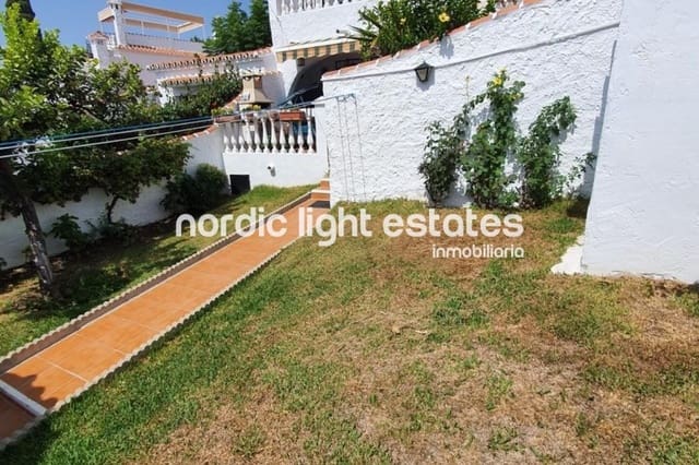 2 bedroom Semi-detached Villa for sale in Nerja with pool - € 330,000 (Ref: 8647042)