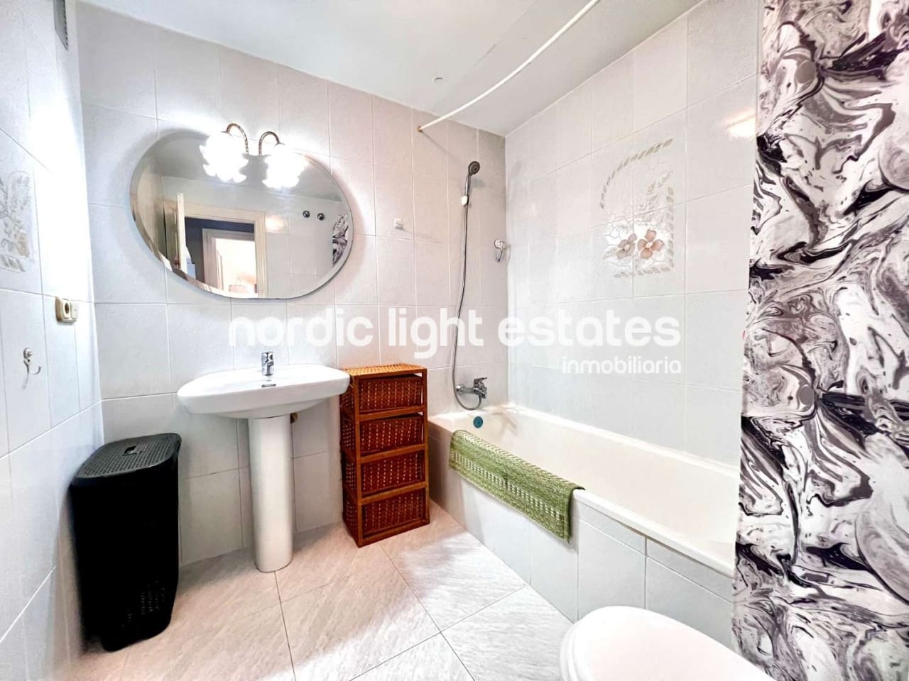 3 bedroom Apartment for sale in Nerja - € 318,000 (Ref: 8647046)