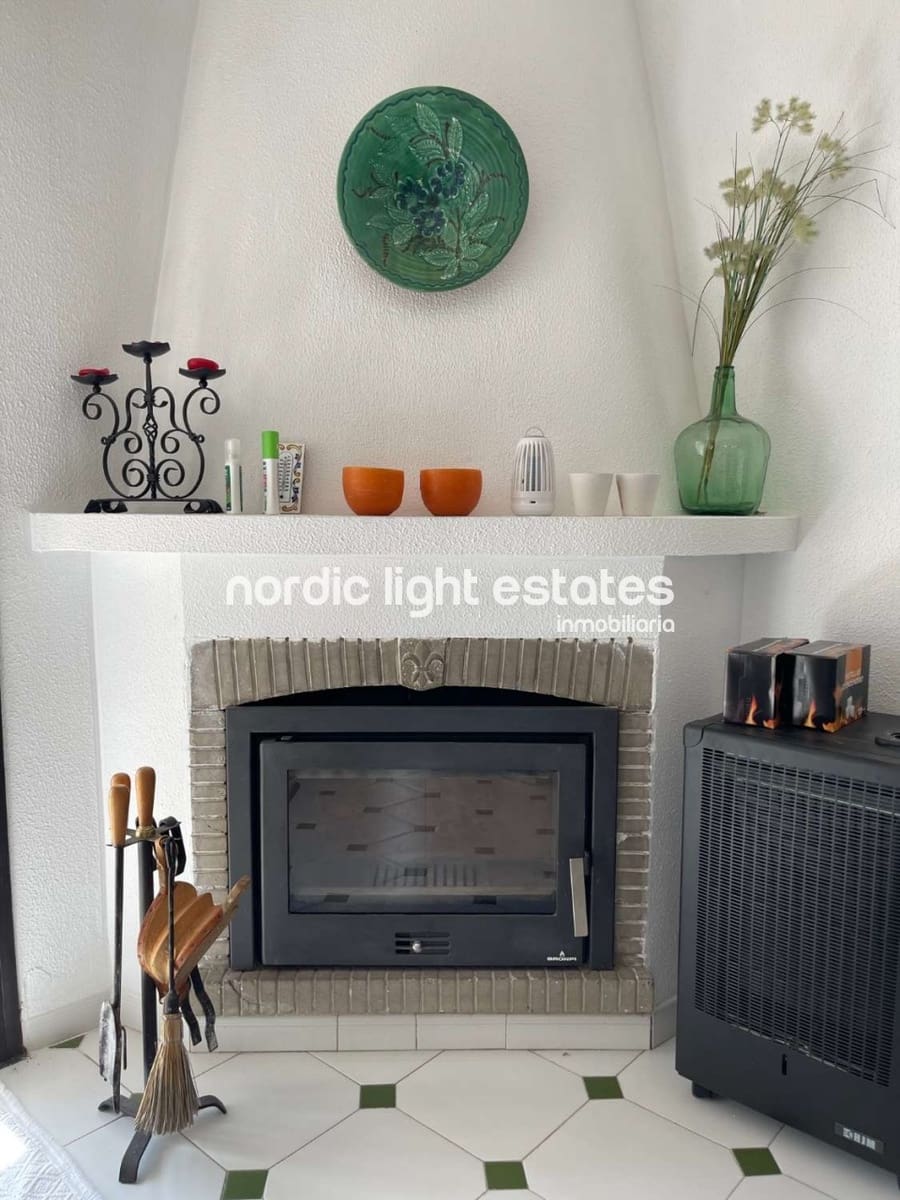 Chalet de 3 habitaciones en Nerja en venta con piscina garaje - 599.000 € (Ref: 8647048)