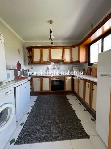 Chalet de 3 habitaciones en Nerja en venta con piscina garaje - 599.000 € (Ref: 8647048)