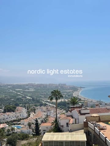 Chalet de 3 habitaciones en Nerja en venta con piscina garaje - 599.000 € (Ref: 8647048)