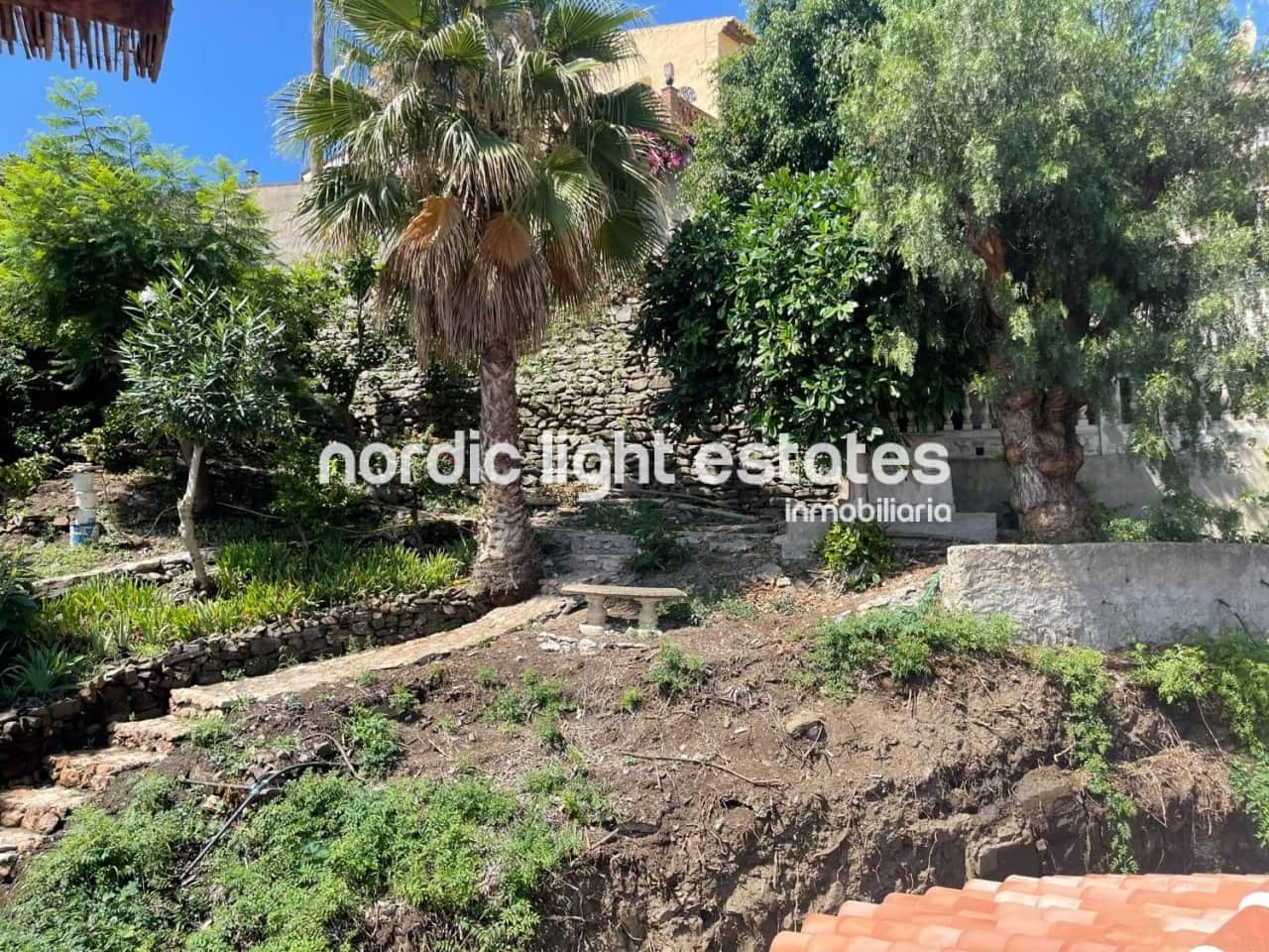 Chalet de 3 habitaciones en Nerja en venta con piscina garaje - 599.000 € (Ref: 8647048)