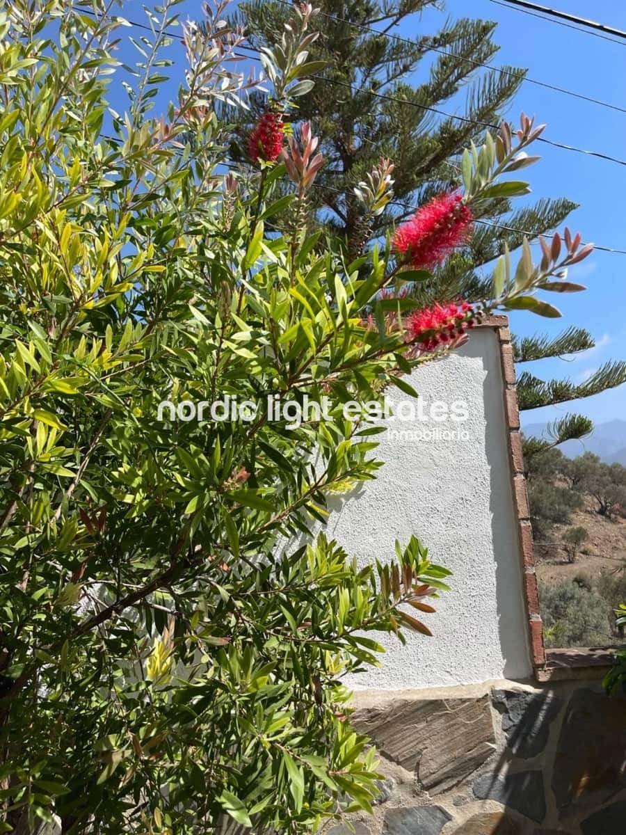 Chalet de 3 habitaciones en Nerja en venta con piscina garaje - 599.000 € (Ref: 8647048)