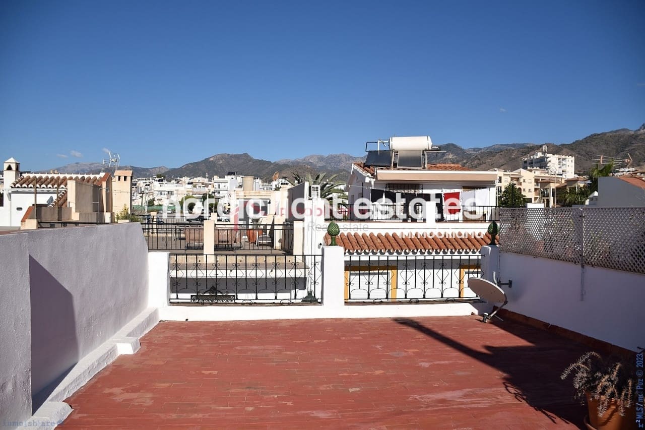 4 soveværelse Semi-Rækkehus til salg i Nerja - € 748.500 (Ref: 8647051)