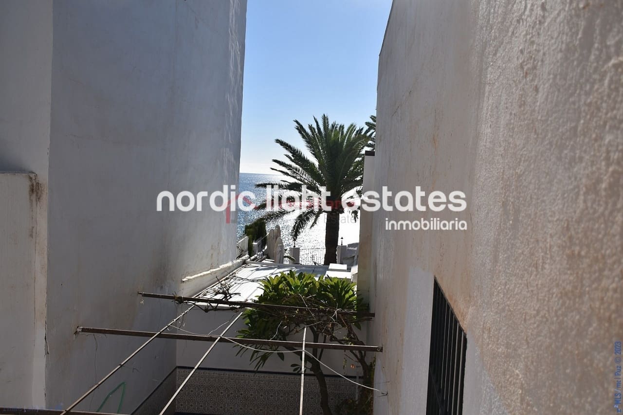 4 soveværelse Semi-Rækkehus til salg i Nerja - € 748.500 (Ref: 8647051)