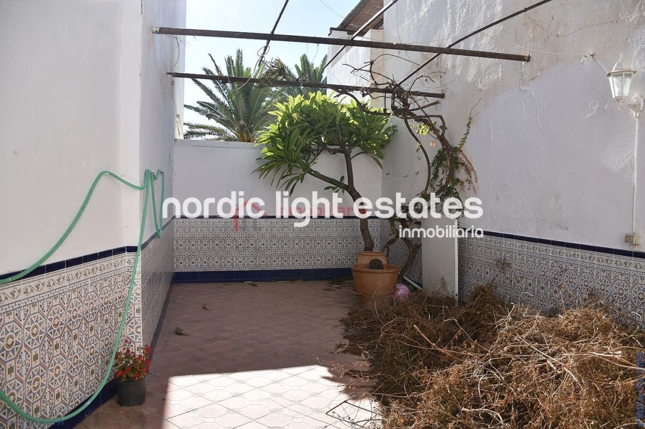 4 soveværelse Semi-Rækkehus til salg i Nerja - € 748.500 (Ref: 8647051)