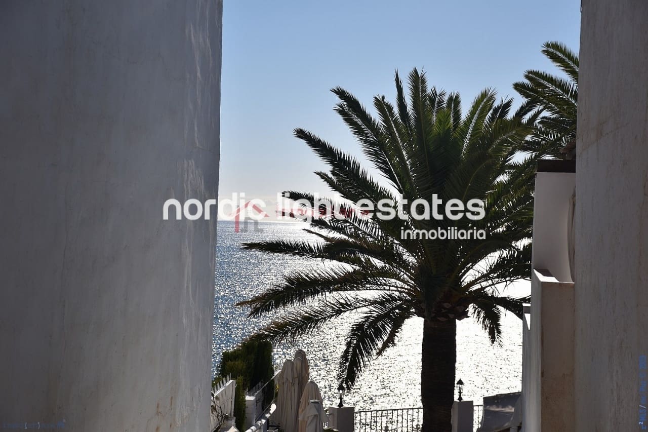 4 soveværelse Semi-Rækkehus til salg i Nerja - € 748.500 (Ref: 8647051)