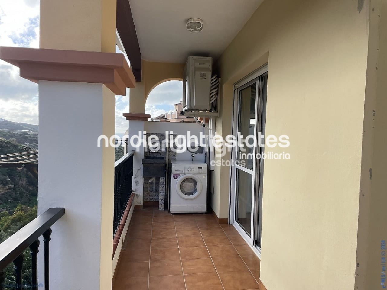 Apartamento de 3 habitaciones en Torrox en venta - 225.000 € (Ref: 8678721)