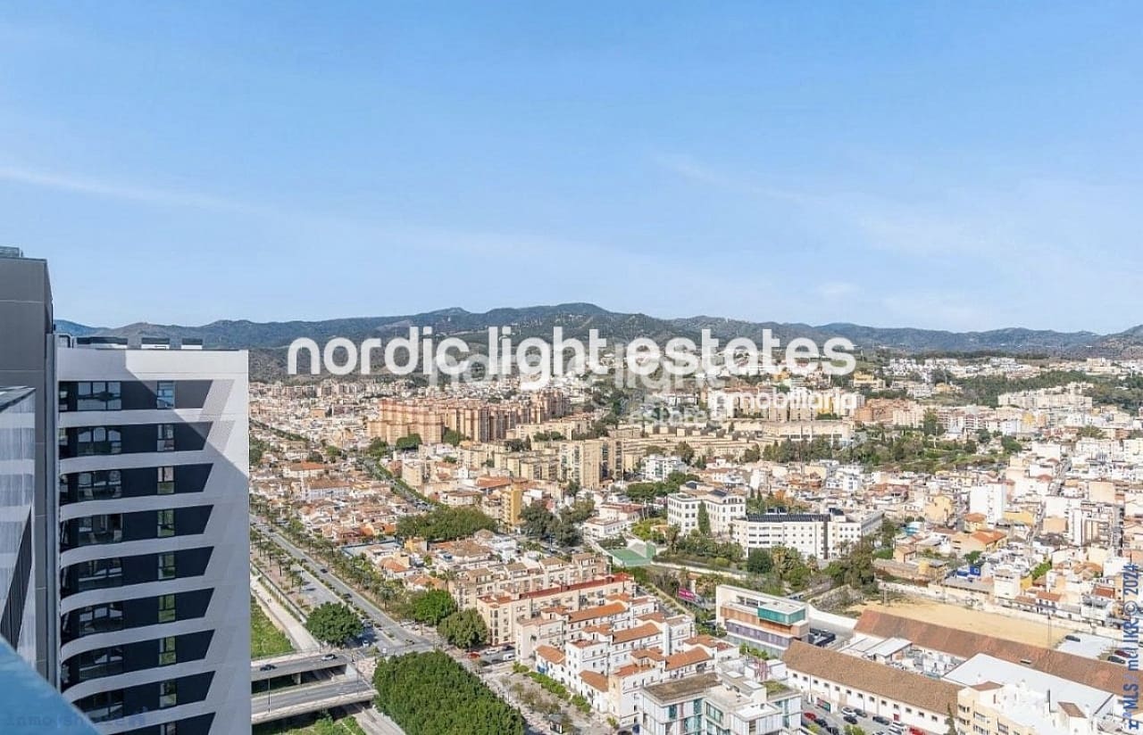 2 soveværelse Lejlighed til salg i Malaga by med swimmingpool - € 475.000 (Ref: 8697142)