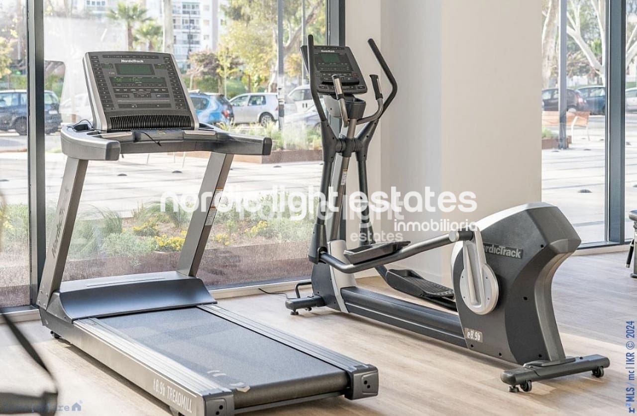 2 soveværelse Lejlighed til salg i Malaga by med swimmingpool - € 475.000 (Ref: 8697142)