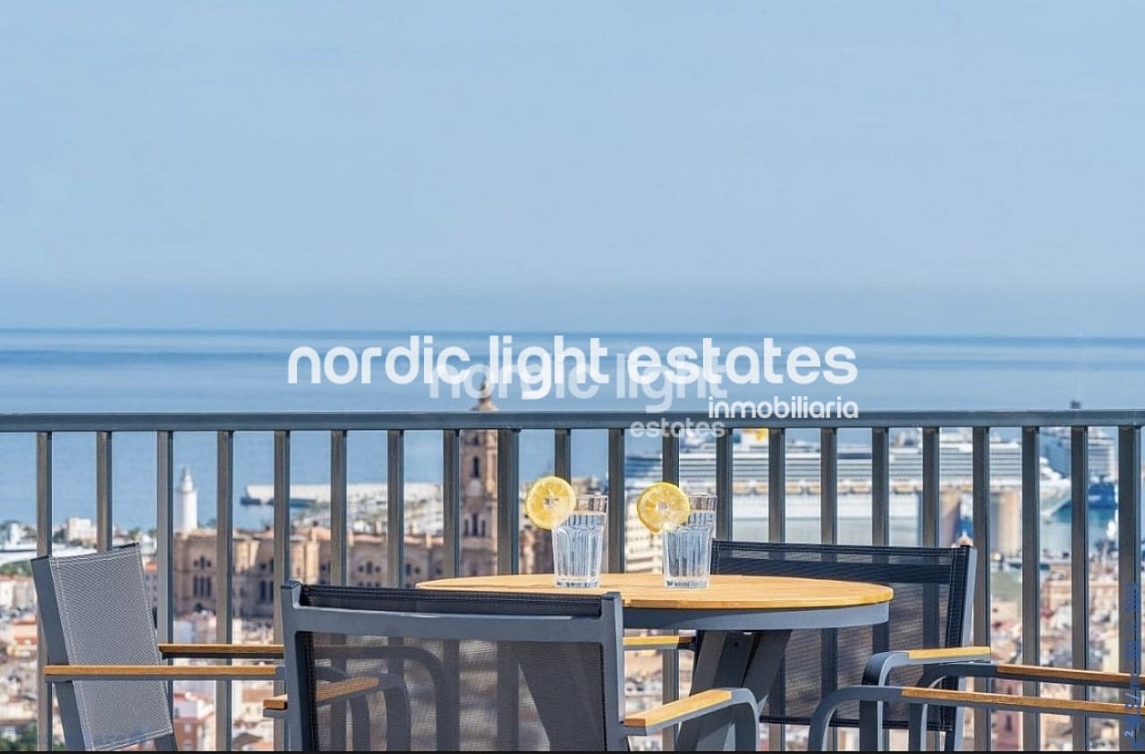 2 soveværelse Lejlighed til salg i Malaga by med swimmingpool - € 475.000 (Ref: 8697142)