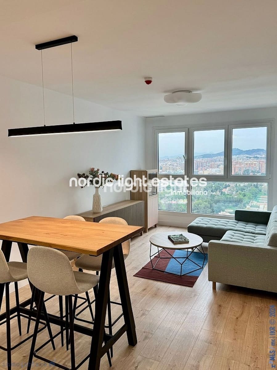 2 soveværelse Lejlighed til salg i Malaga by med swimmingpool - € 475.000 (Ref: 8697142)