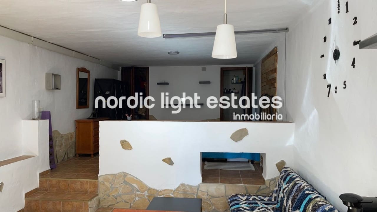 3 bedroom Semi-detached Villa for sale in Nerja with pool - € 340,000 (Ref: 8724832)