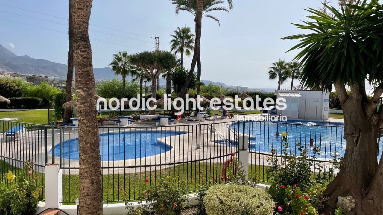 3 bedroom Semi-detached Villa for sale in Nerja with pool - € 340,000 (Ref: 8724832)