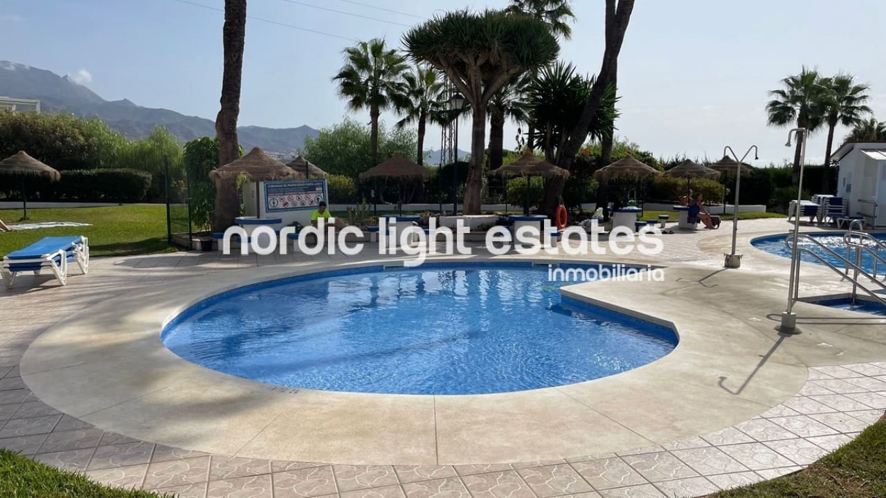 3 bedroom Semi-detached Villa for sale in Nerja with pool - € 340,000 (Ref: 8724832)