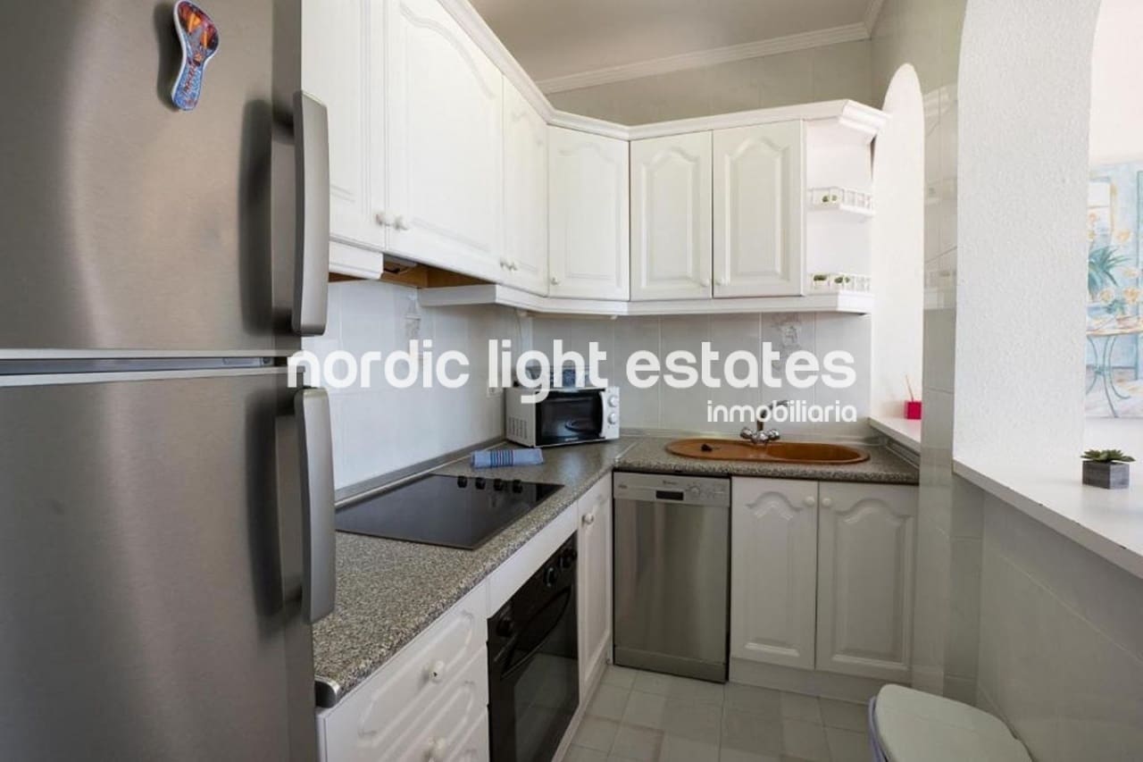 3 soverom Kjedet enebolig til salgs i Nerja med svømmebasseng - € 390 000 (Ref: 8727087)