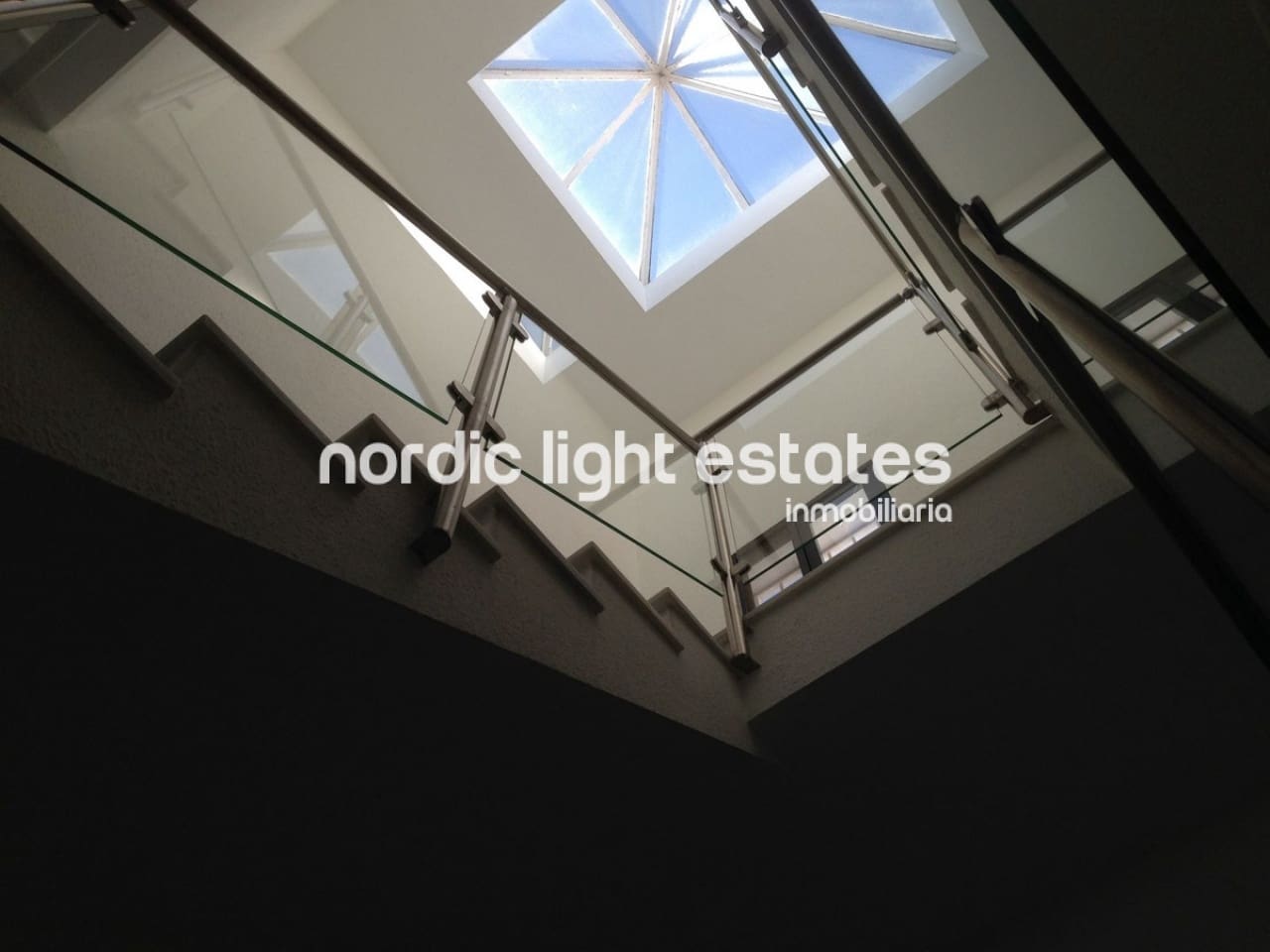 3 soverom Kjedet enebolig til salgs i Nerja med svømmebasseng - € 390 000 (Ref: 8727087)