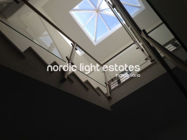 3 bedroom Semi-detached Villa for sale in Nerja with pool - € 390,000 (Ref: 8727087)