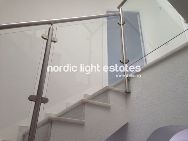 3 bedroom Semi-detached Villa for sale in Nerja with pool - € 390,000 (Ref: 8727087)