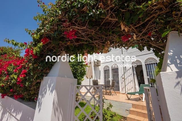3 bedroom Semi-detached Villa for sale in Nerja with pool - € 390,000 (Ref: 8727087)