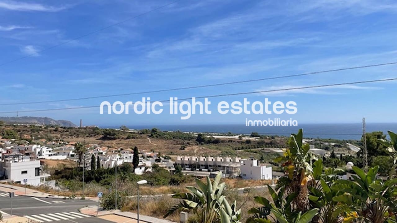 4 bedroom Villa for sale in Nerja with pool - € 699,000 (Ref: 8758565)