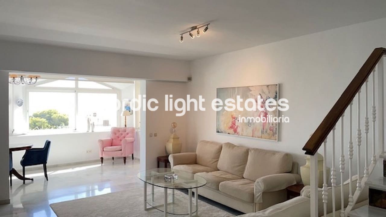 4 bedroom Villa for sale in Nerja with pool - € 699,000 (Ref: 8758565)
