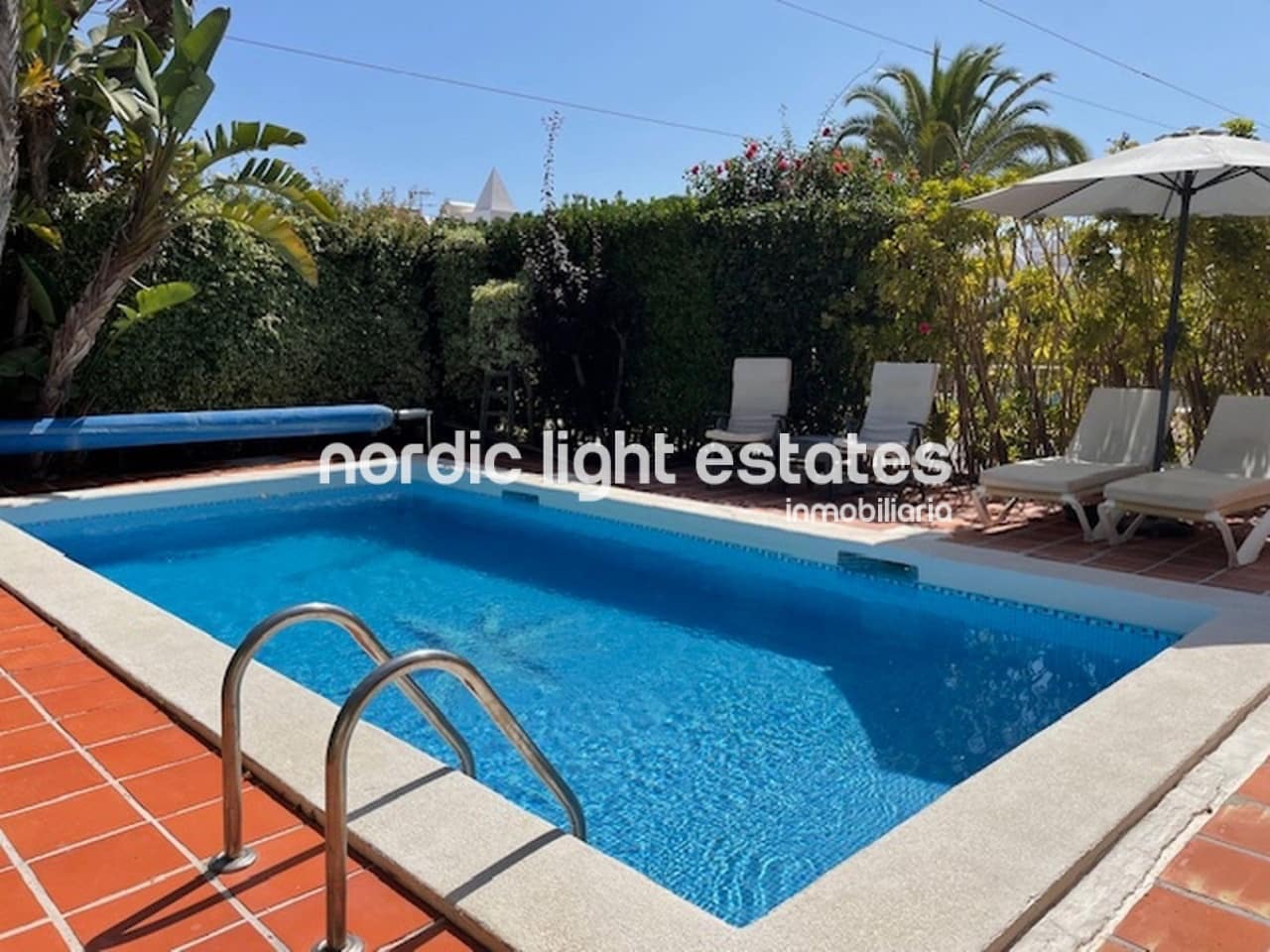 4 bedroom Villa for sale in Nerja with pool - € 699,000 (Ref: 8758565)