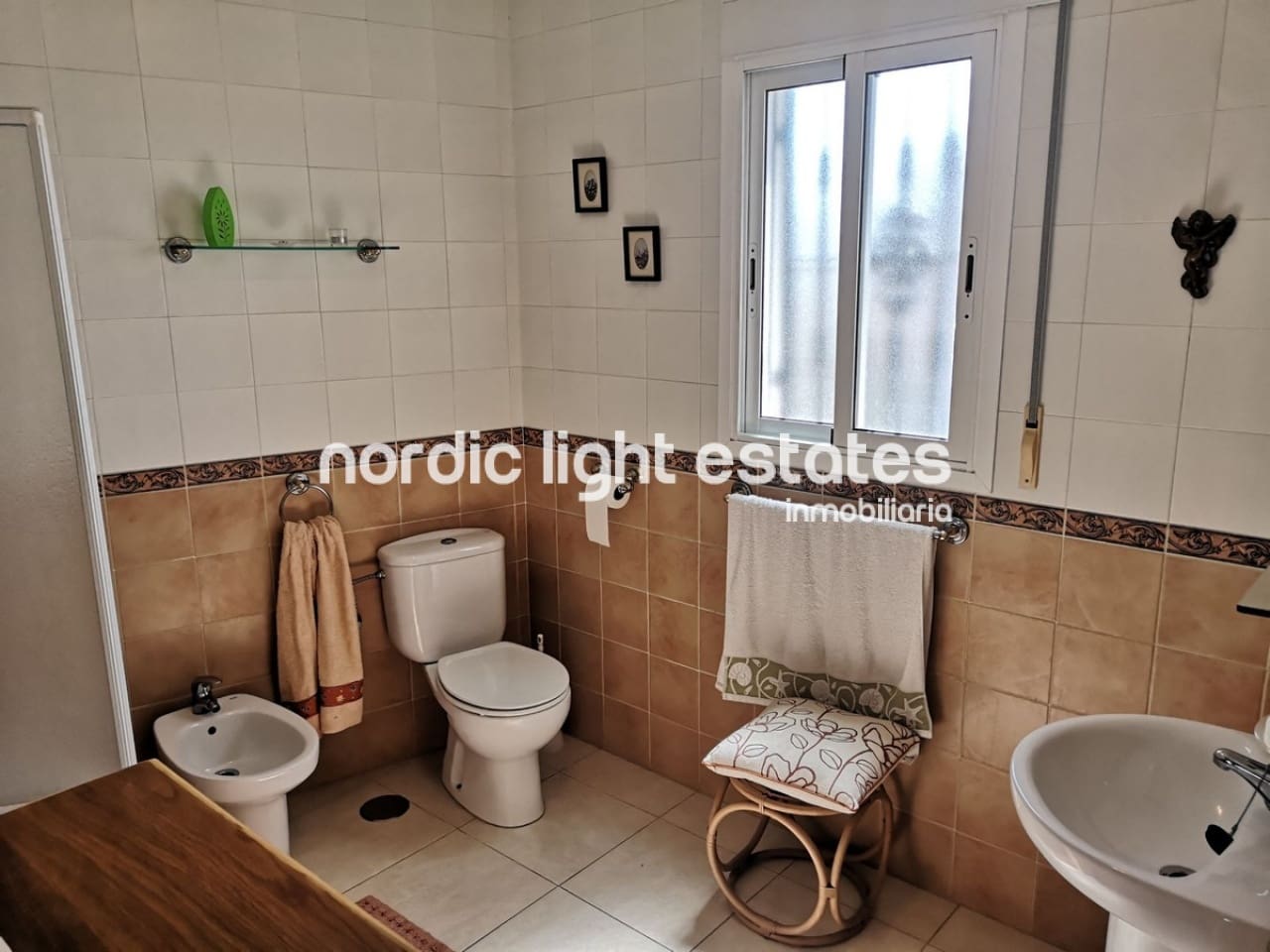 3 soveværelse Villa til salg i Torrox-Costa med swimmingpool garage - € 425.000 (Ref: 8784283)