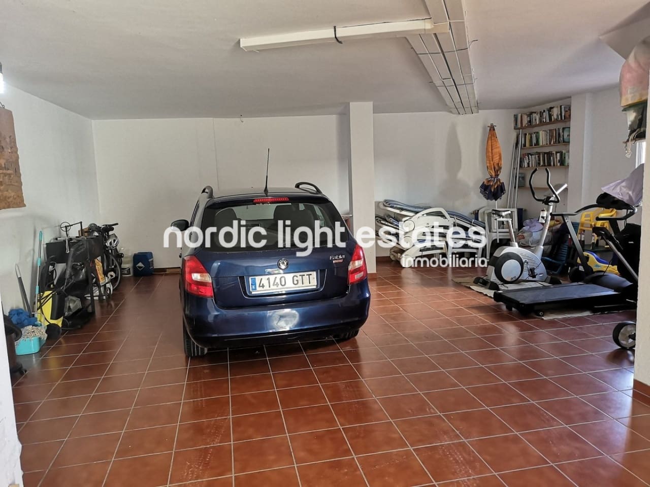 3 soveværelse Villa til salg i Torrox-Costa med swimmingpool garage - € 425.000 (Ref: 8784283)