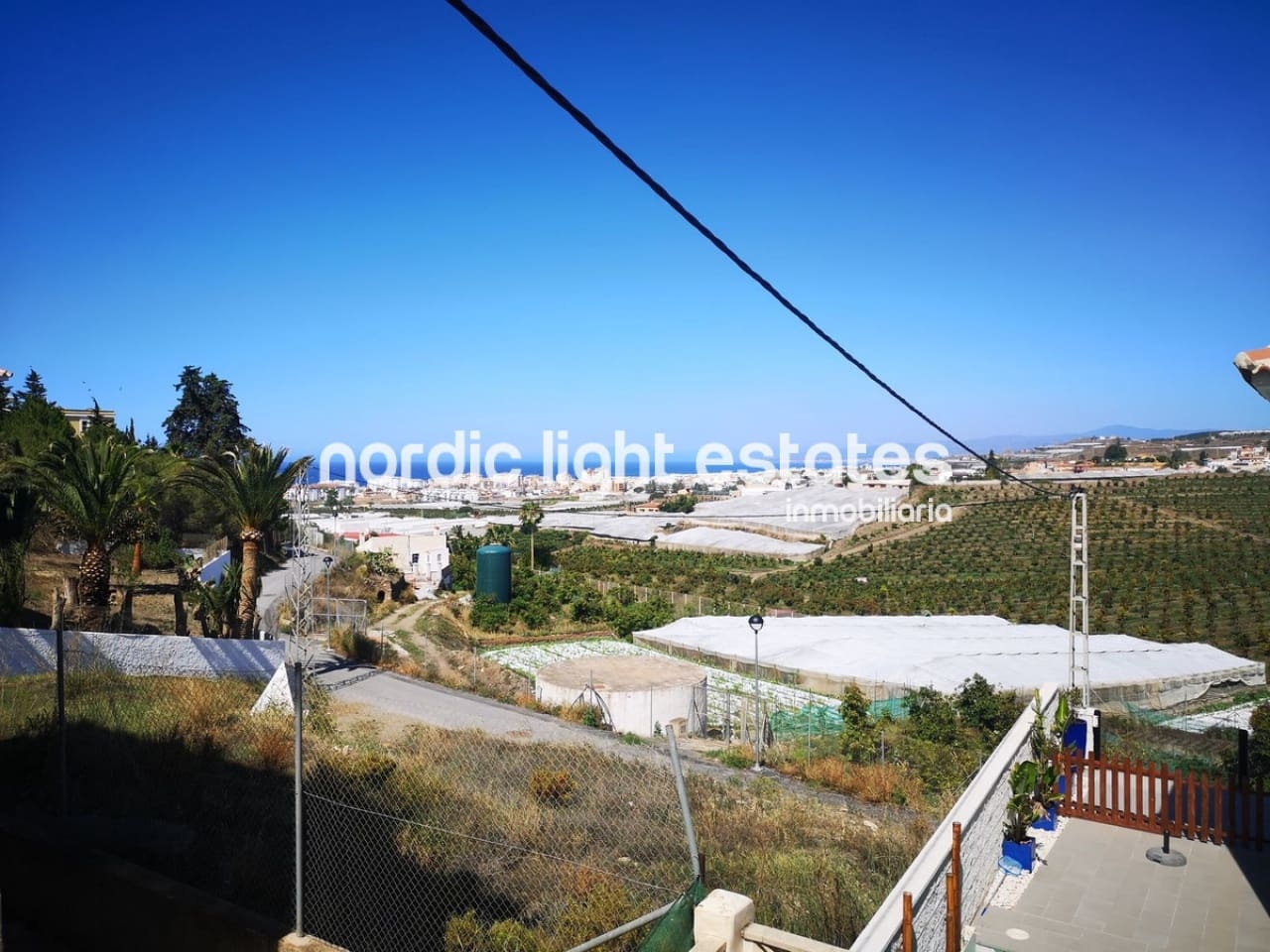 3 soveværelse Villa til salg i Torrox-Costa med swimmingpool garage - € 425.000 (Ref: 8784283)