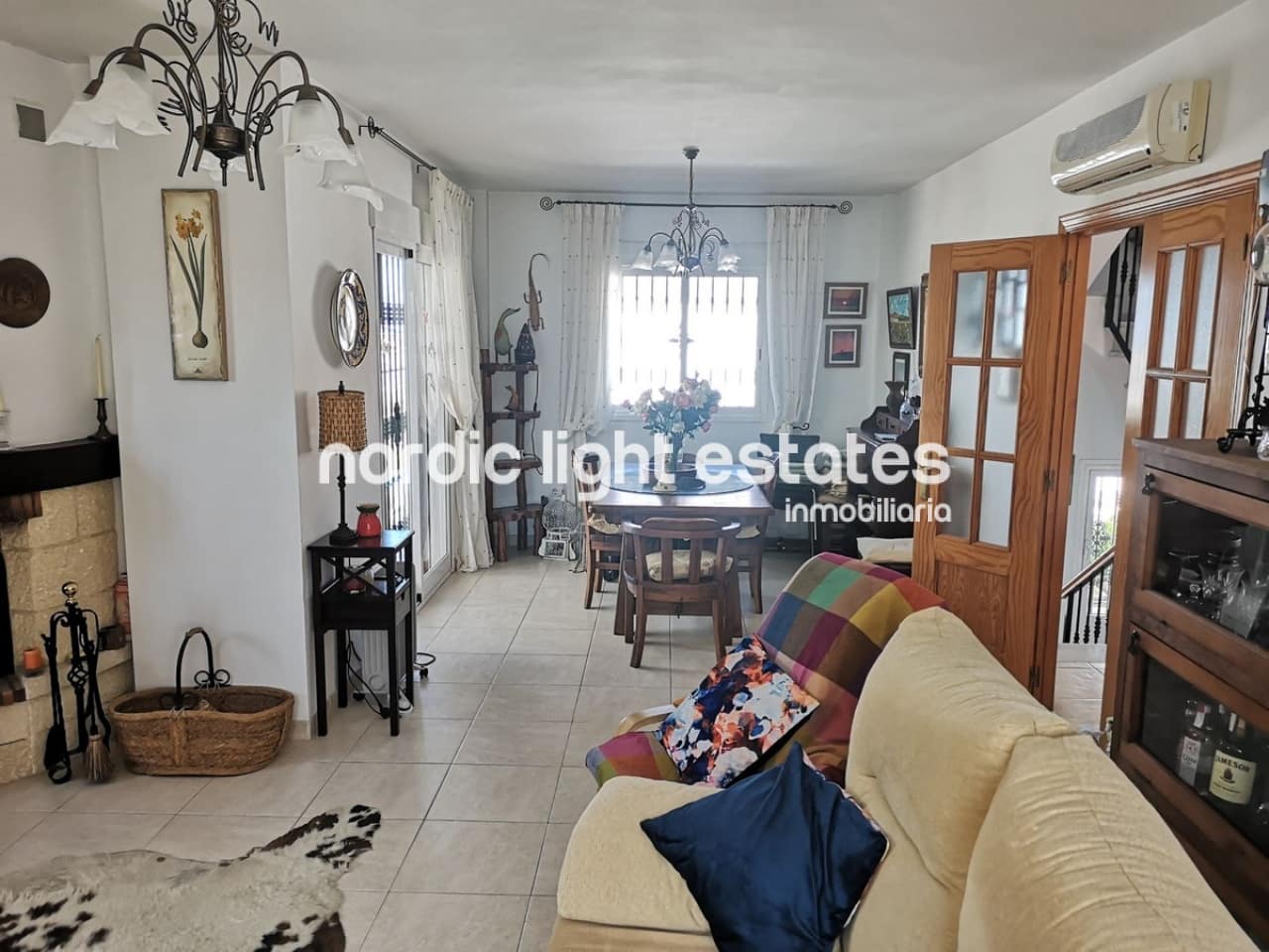 3 soveværelse Villa til salg i Torrox-Costa med swimmingpool garage - € 425.000 (Ref: 8784283)