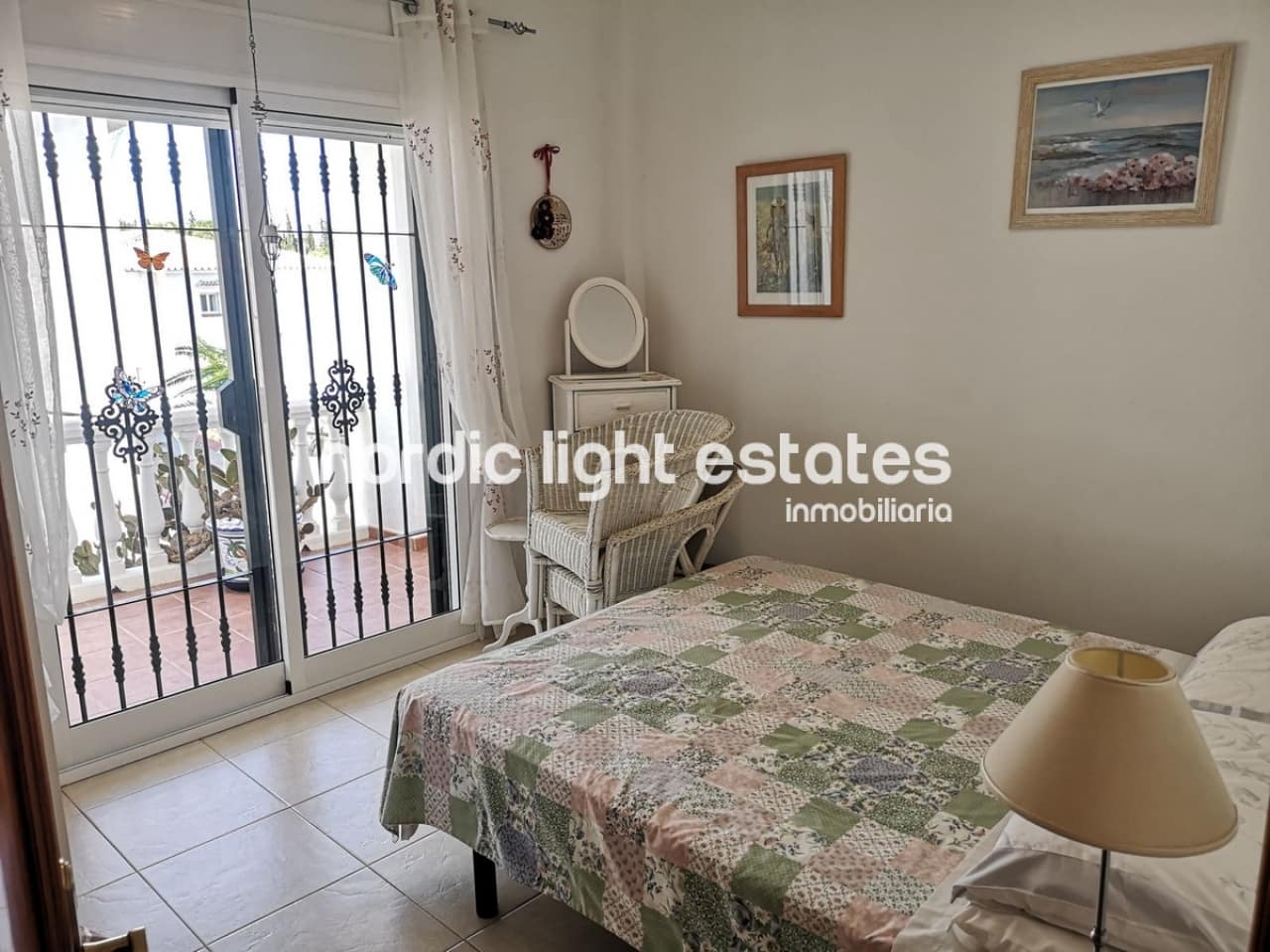 3 soveværelse Villa til salg i Torrox-Costa med swimmingpool garage - € 425.000 (Ref: 8784283)