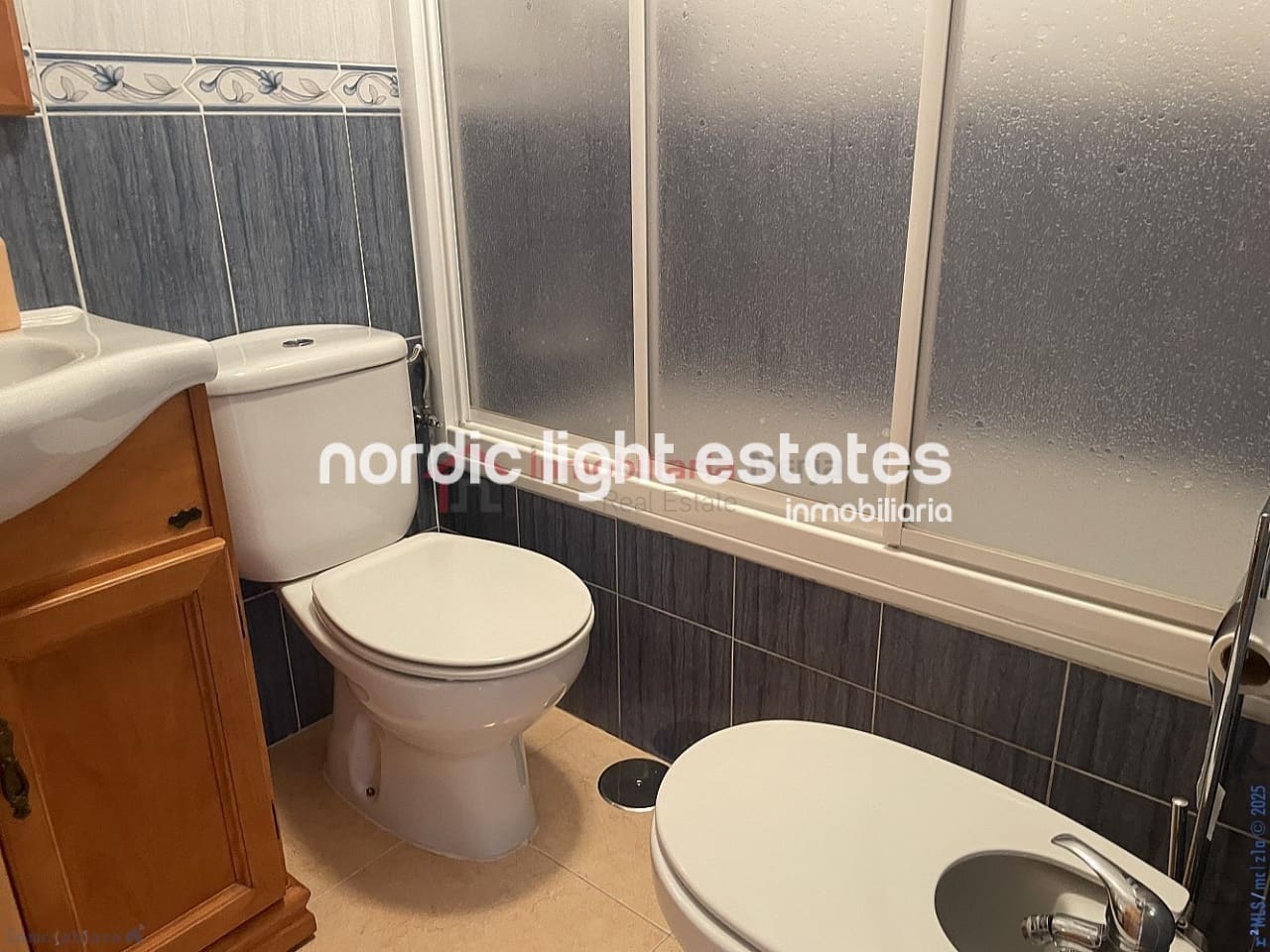 4 soveværelse Semi-Rækkehus til salg i Torrox-Costa med swimmingpool garage - € 490.000 (Ref: 8800035)