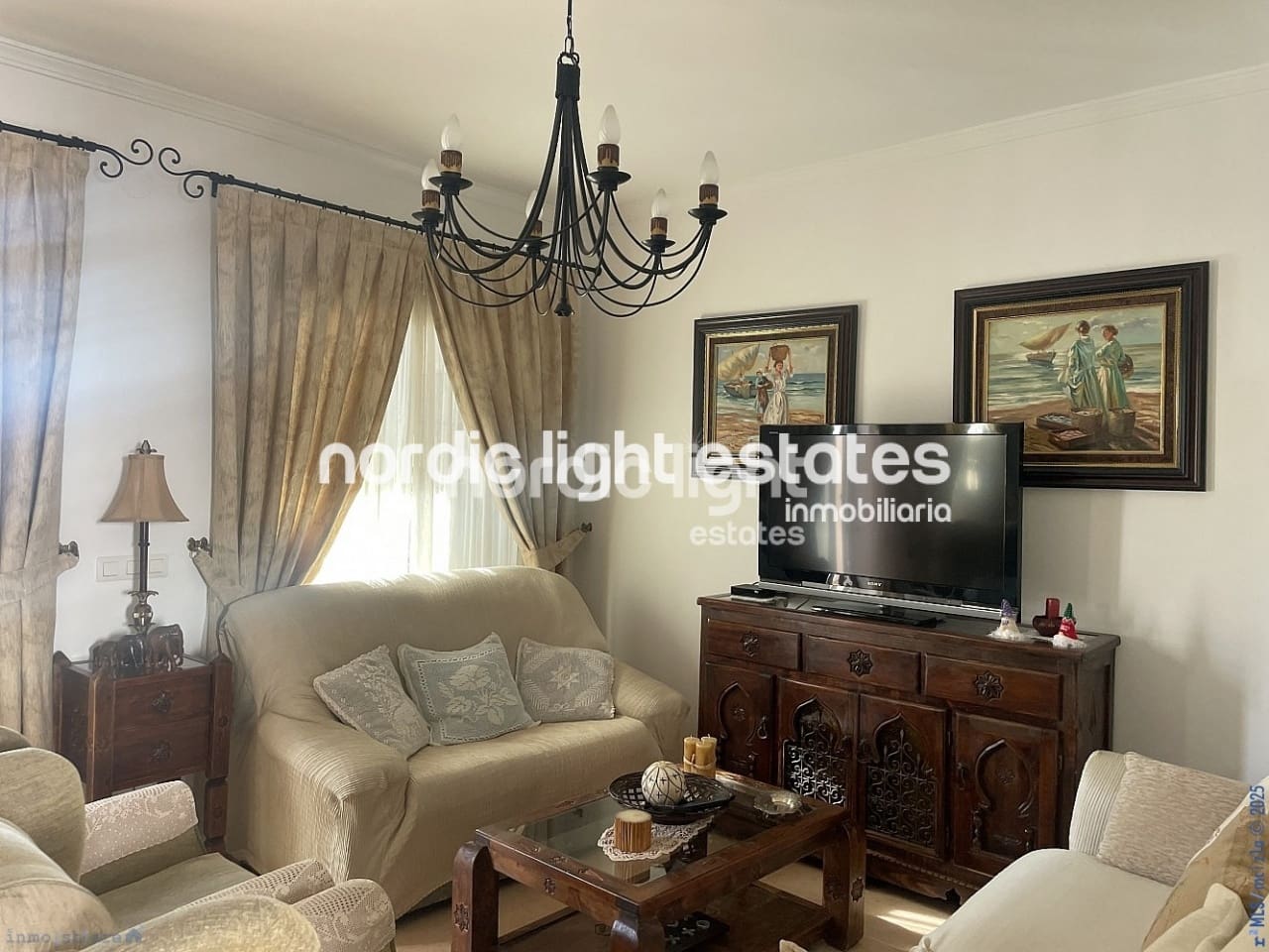 4 soveværelse Semi-Rækkehus til salg i Torrox-Costa med swimmingpool garage - € 490.000 (Ref: 8800035)