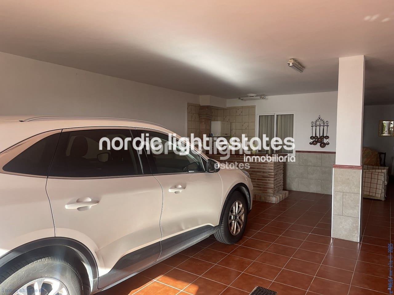 4 soveværelse Semi-Rækkehus til salg i Torrox-Costa med swimmingpool garage - € 490.000 (Ref: 8800035)