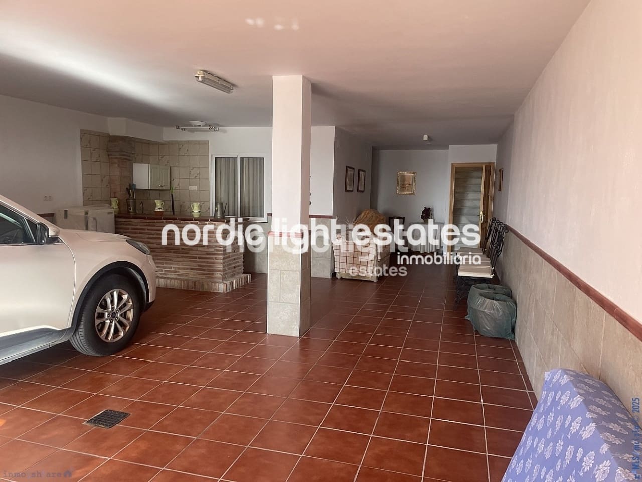 4 soveværelse Semi-Rækkehus til salg i Torrox-Costa med swimmingpool garage - € 490.000 (Ref: 8800035)