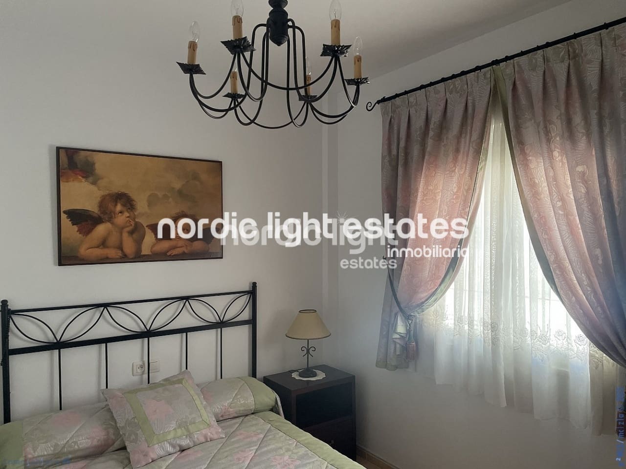 4 soveværelse Semi-Rækkehus til salg i Torrox-Costa med swimmingpool garage - € 490.000 (Ref: 8800035)