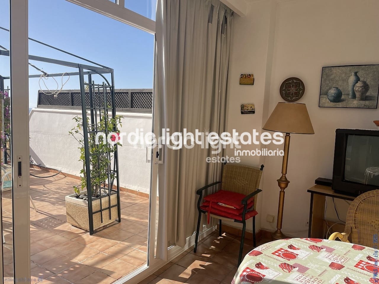 4 soveværelse Semi-Rækkehus til salg i Torrox-Costa med swimmingpool garage - € 490.000 (Ref: 8800035)